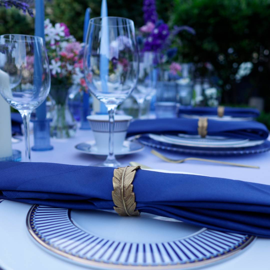 Tischwäsche mieten Berlin Hochzeit, Firmenfeier, Geburtstag - Tischwäscheverleih - Lasate -Stoffserviette Damast Blau mieten