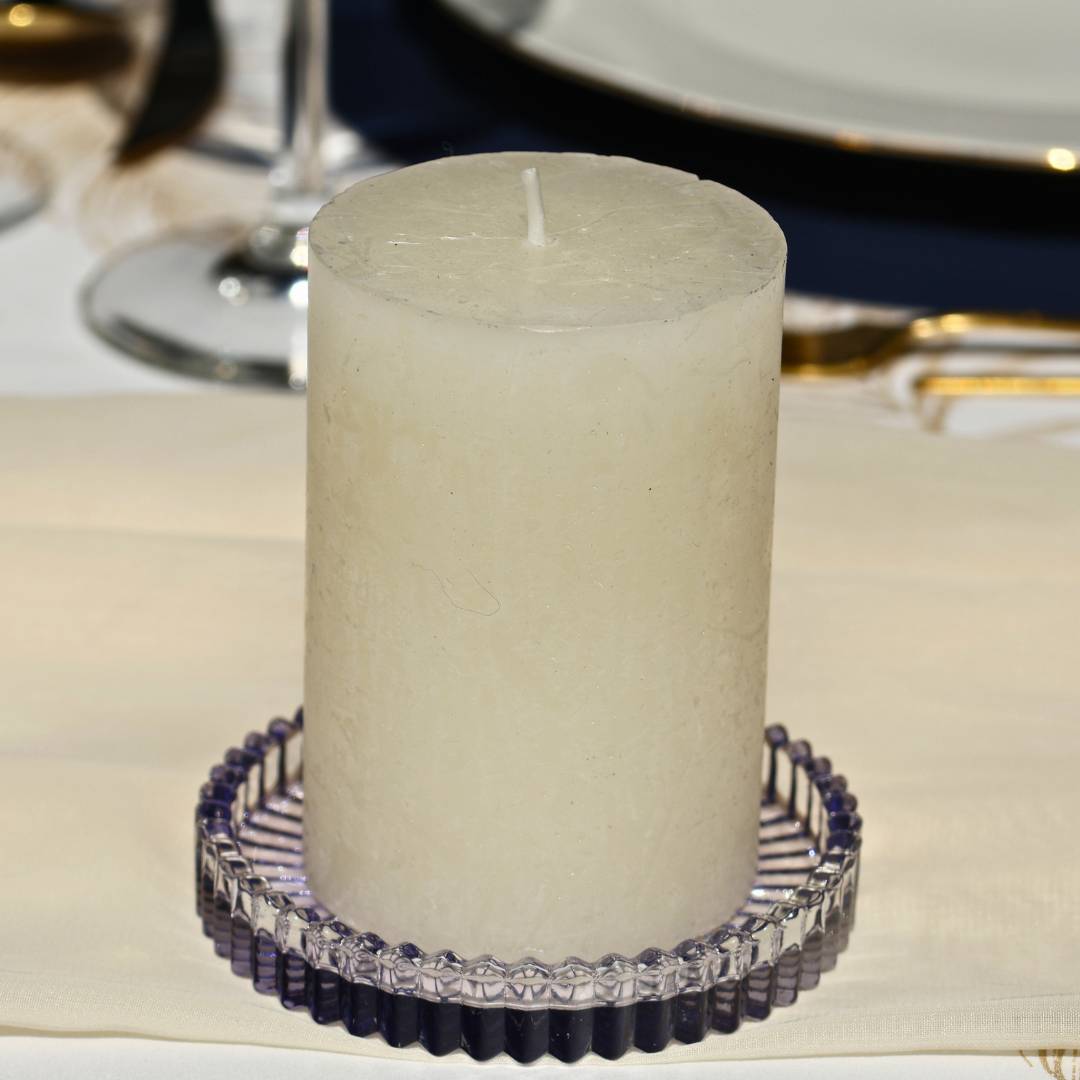 Einzigartigen Kerzenteller Glas Geriffelt Lila mieten. Lasate - dein Event- / Geschirrverleih in Berlin und Brandenburg