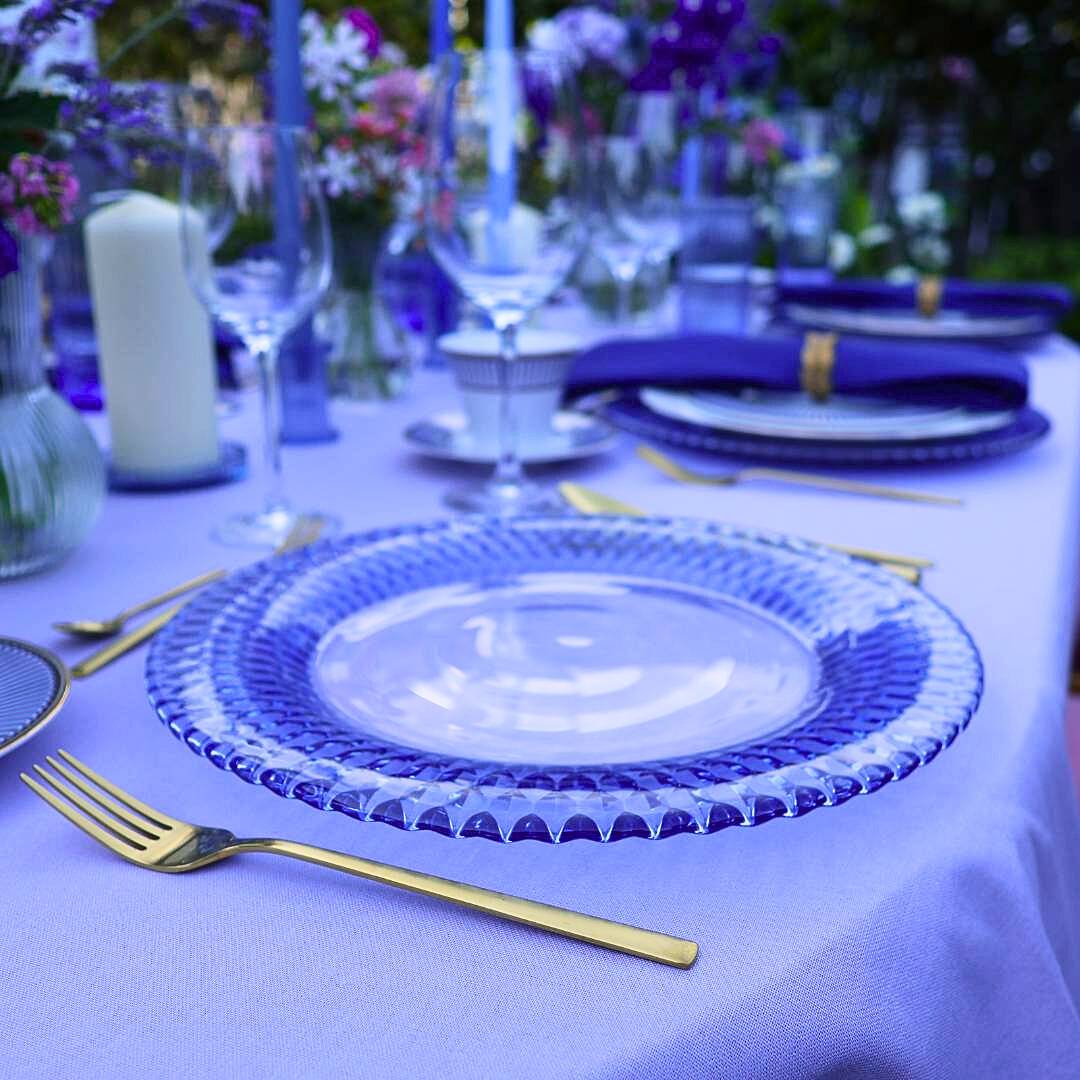Platzteller leihen Berlin Hochzeit, Firmenfeier, Geburtstag - Platztellerverleih - Lasate - Platzteller Glas Blau Gemustert Villeroy Boch