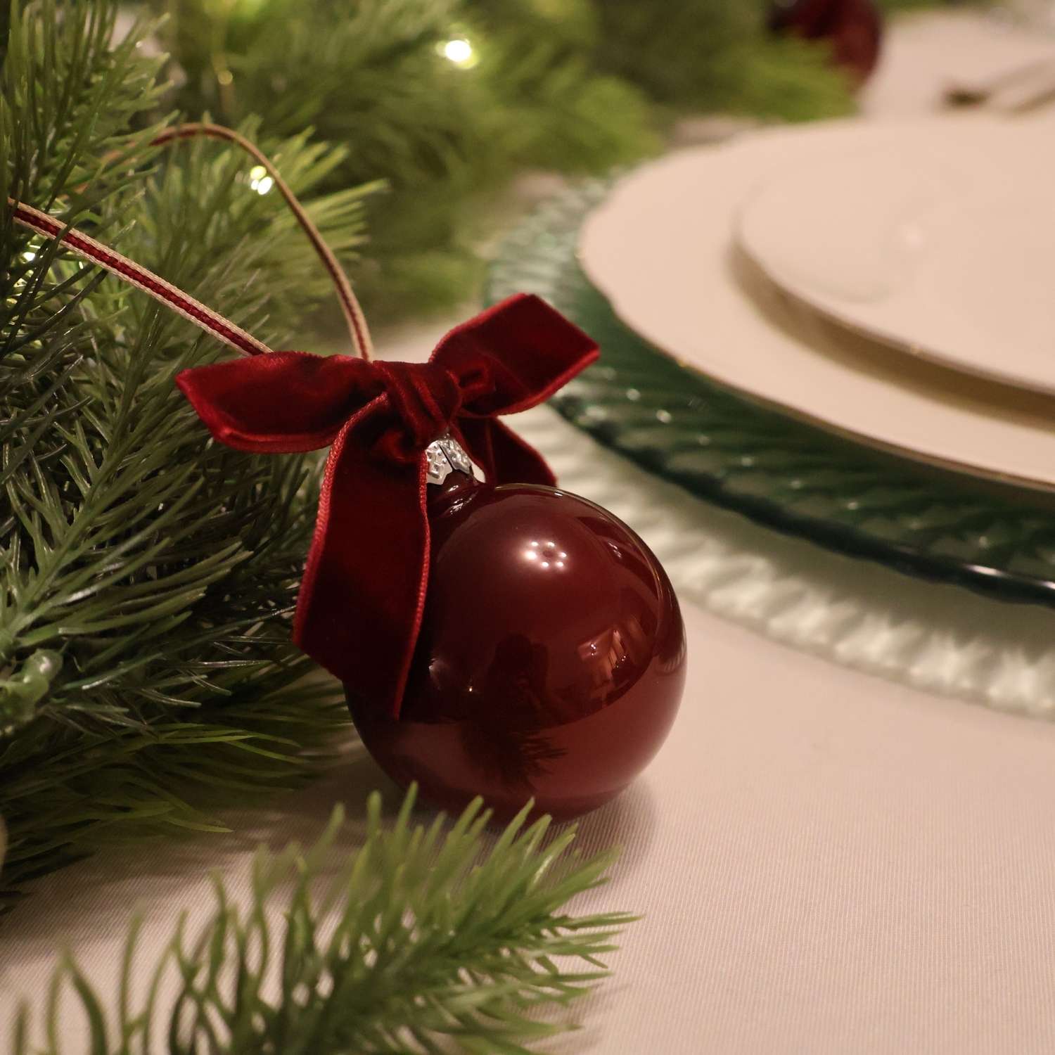 Eventdeko mieten Berlin Hochzeit, Firmenfeier, Geburtstag - Eventdekoverleih - Lasate - Weihnachtskugel Bordeauxrot Glas mieten